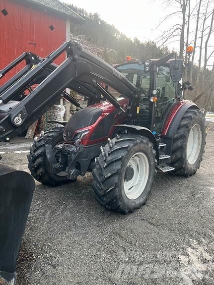 Valtra G125A Traktori