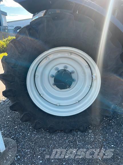 Valtra N155EH Traktori