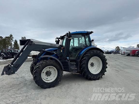 Valtra N174D Traktori