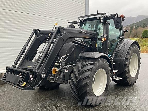 Valtra N175D Traktori