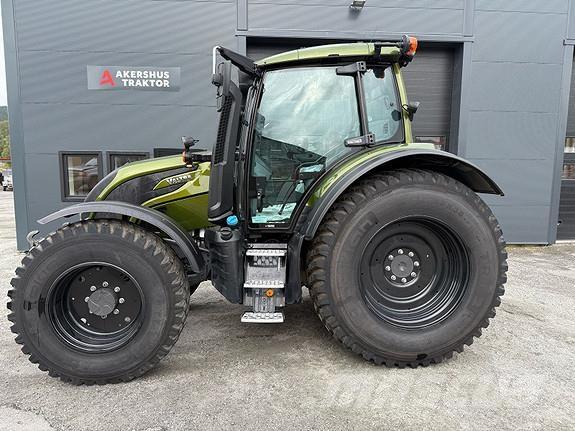 Valtra N175D Traktori