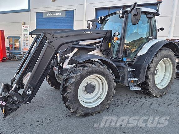 Valtra N175D. Traktori