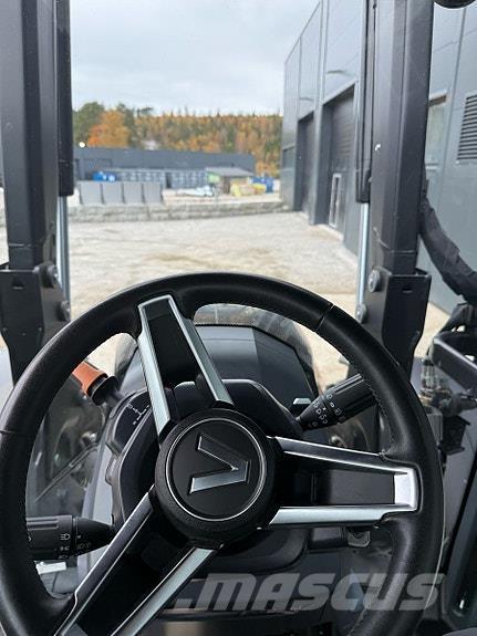 Valtra N175D Traktori