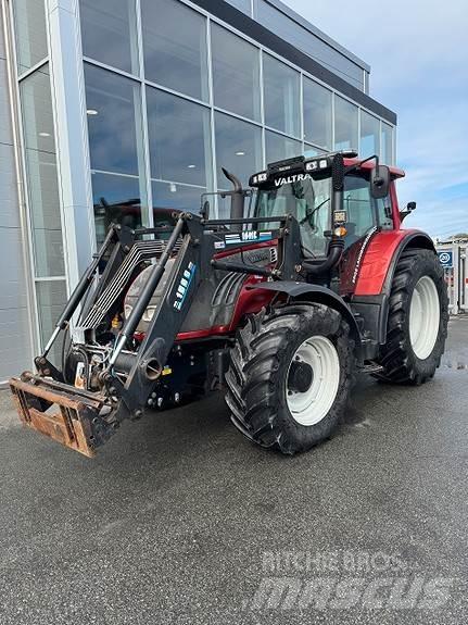 Valtra T-182-VERSU Traktori