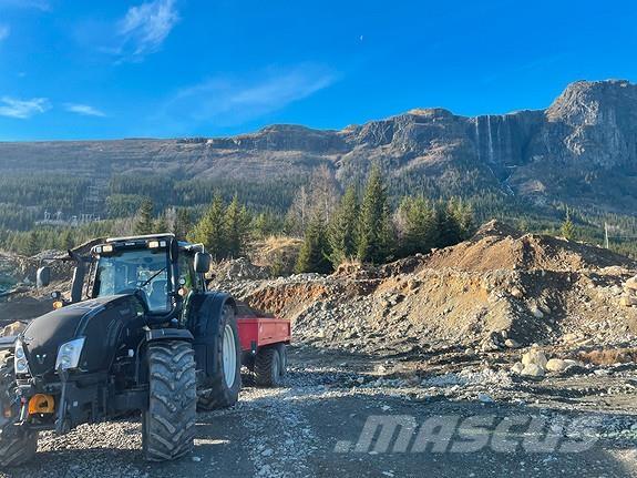 Valtra T203 Traktori