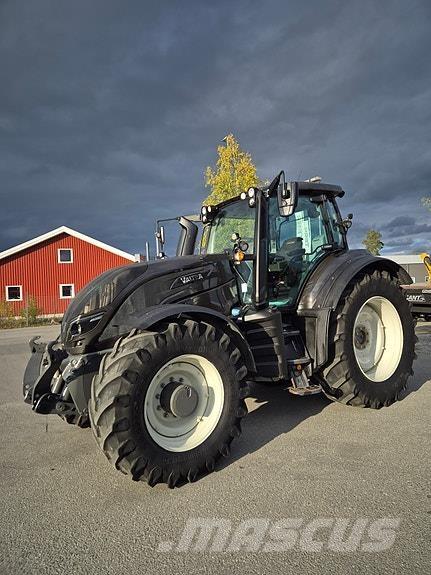 Valtra T254V Traktori
