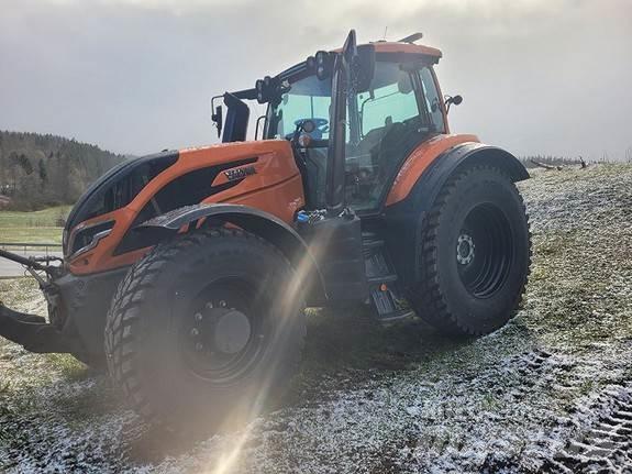 Valtra T255 Traktori