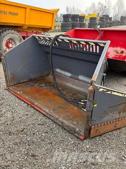 Vama EPS 210 Cita ceļu uzturēšanas un sniega novākšanas tehnika