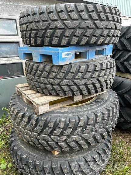  Vinterhjul til JD Cita ceļu uzturēšanas un sniega novākšanas tehnika