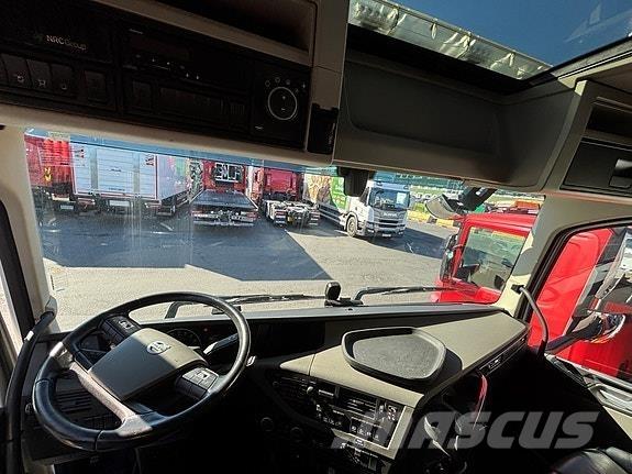 Volvo  Kabeļu pacēlājs nomontējamām kravas mašīnām