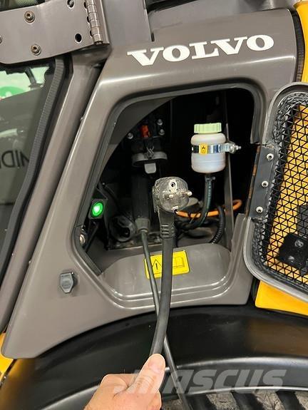 Volvo JL25H Iekrāvēji uz riteņiem