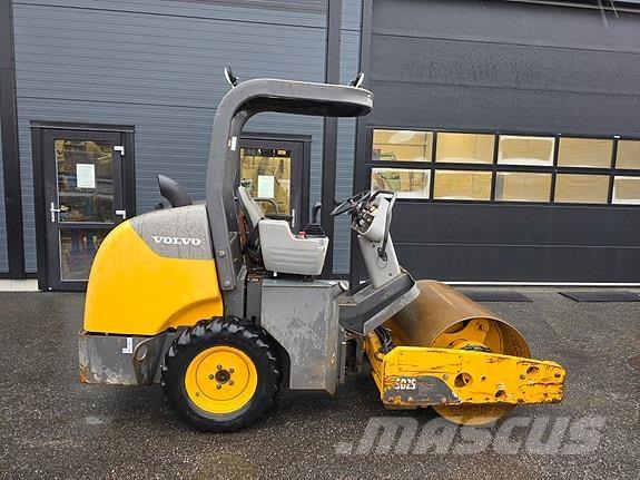 Volvo SD25 Asfalta klājēji