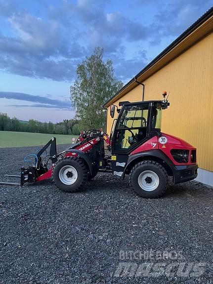 Yanmar V7 Iekrāvēji uz riteņiem