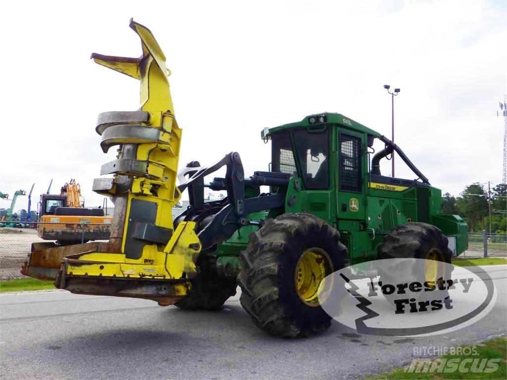 John Deere 643L Zaru savācēji