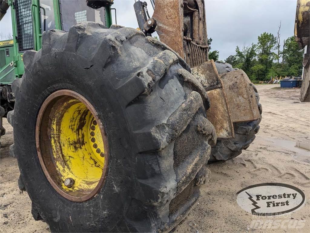 John Deere 748H Šķeldotāji