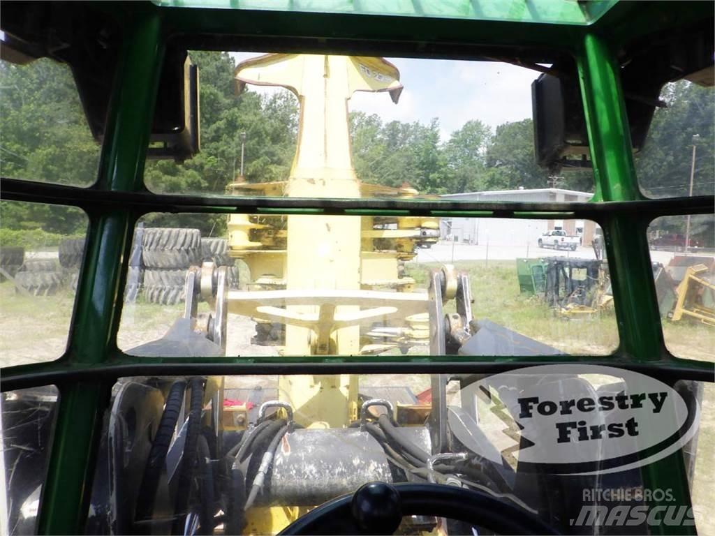 John Deere 843K Zaru savācēji