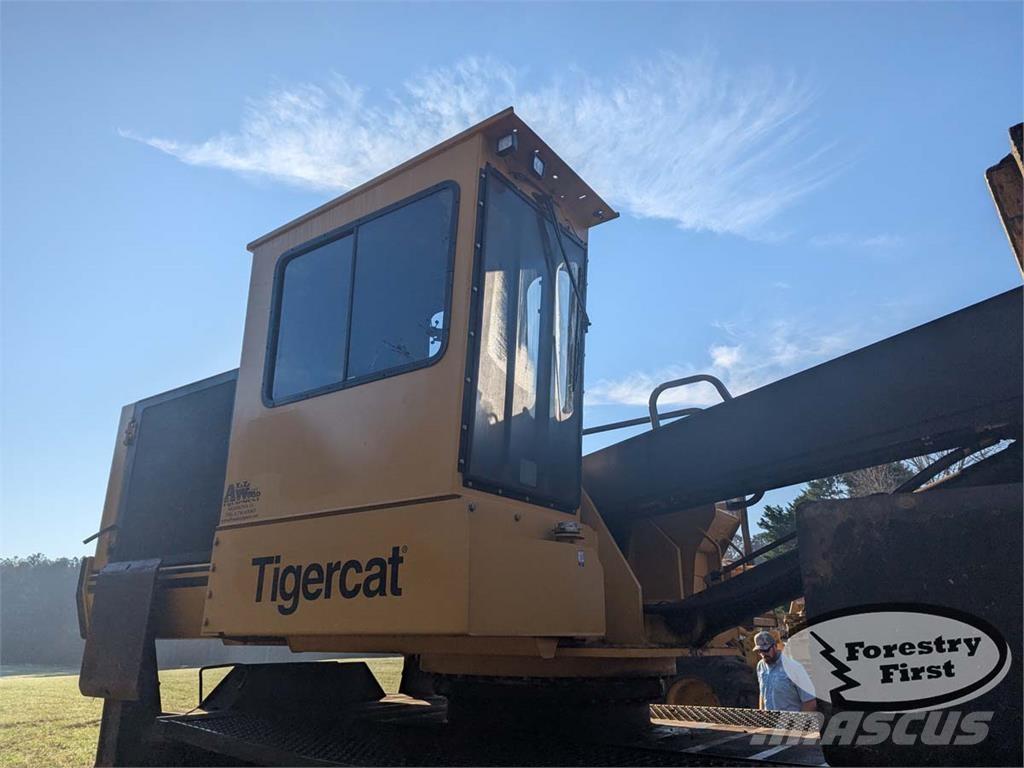 Tigercat 234B Baļķu iekrāvēji