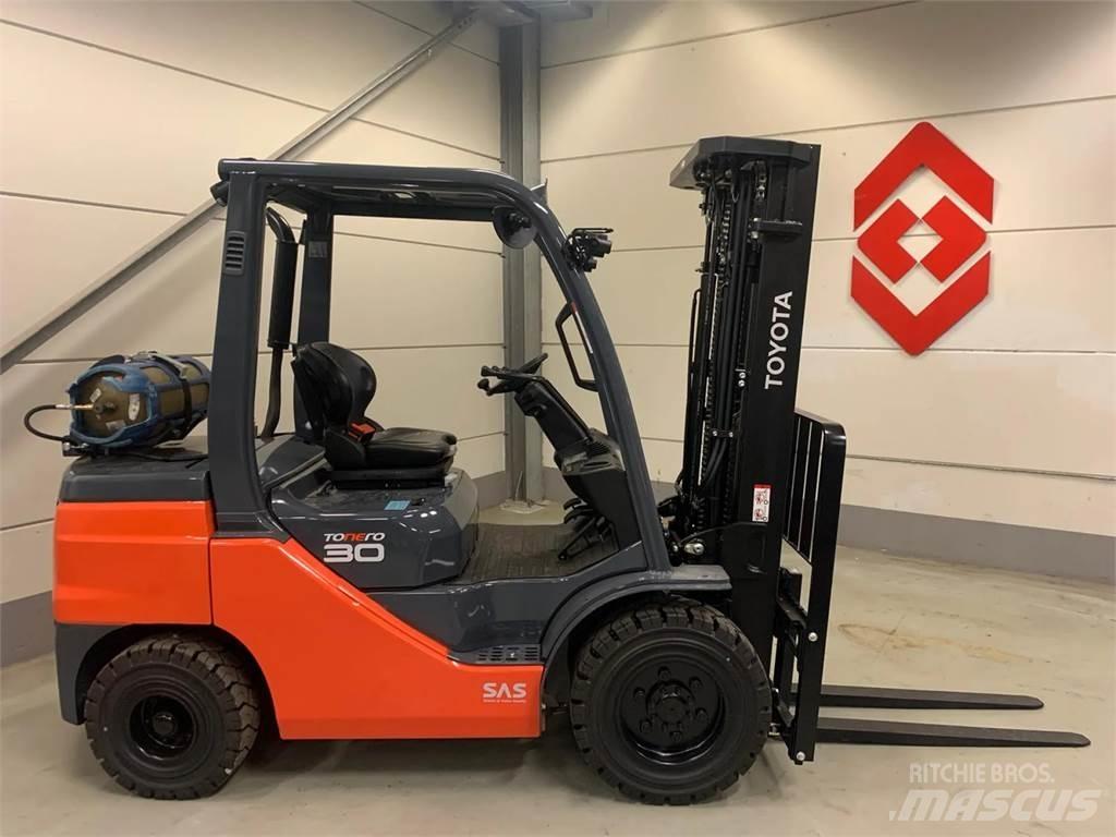 Toyota 02-8FGF30 LPG tehnika