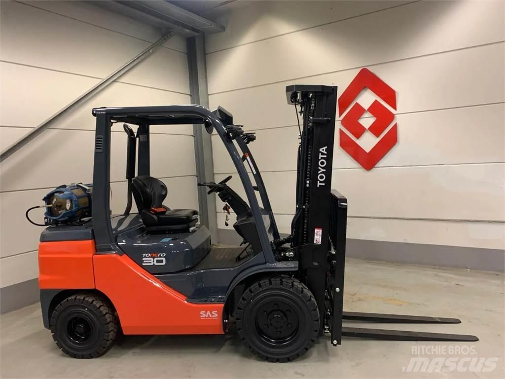 Toyota 02-8FGF30 LPG tehnika