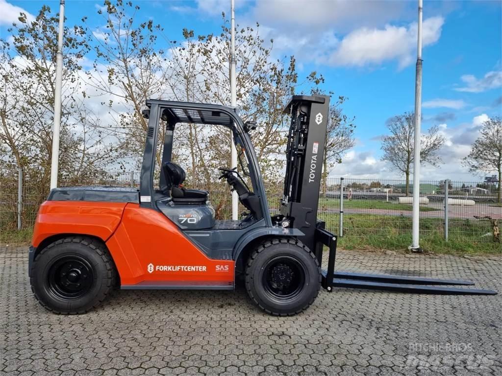 Toyota 8FD70F Tehnika ar dīzeļa dzinēju
