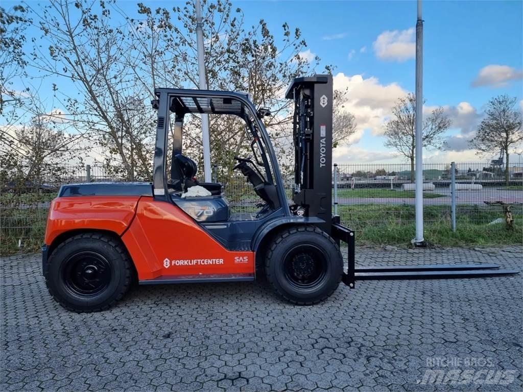 Toyota 8FD70F Tehnika ar dīzeļa dzinēju