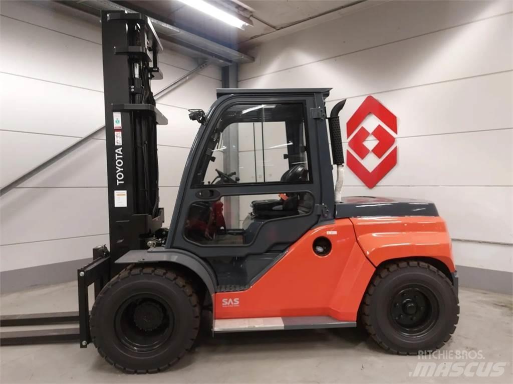 Toyota 8FD70F Tehnika ar dīzeļa dzinēju