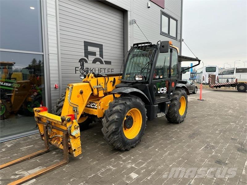 JCB 535-95 Teleskopiskie manipulatori