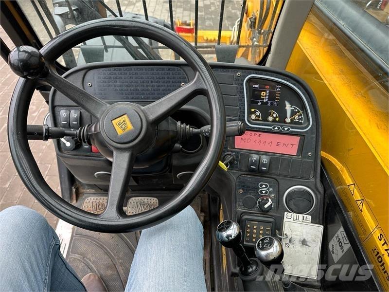 JCB 535-95 Teleskopiskie manipulatori