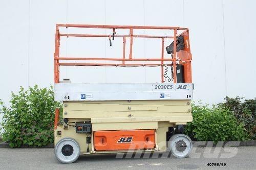 JLG 2030 ES Šķerveida pacēlāji