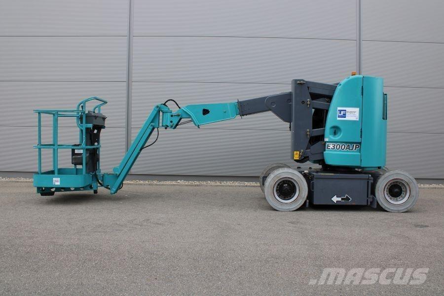 JLG E 300 AJP Strēles pacēlāji