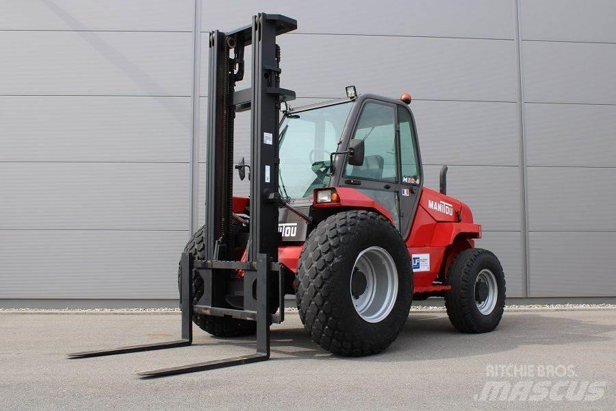 Manitou M 30-4 Apvidus autokrāvējs
