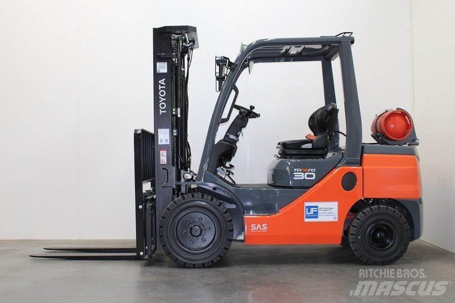 Toyota 02-8FGF30 LPG tehnika