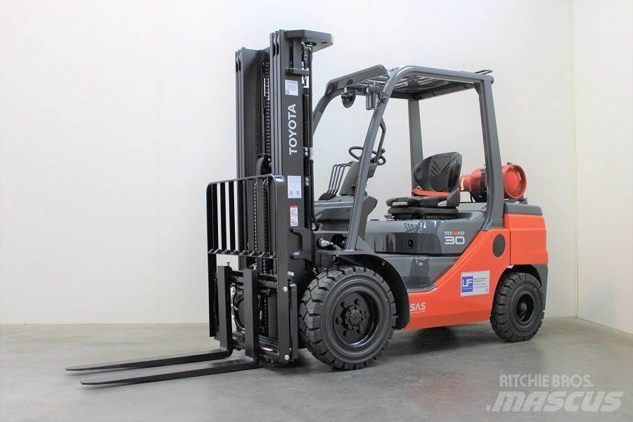 Toyota 02-8FGF30 LPG tehnika