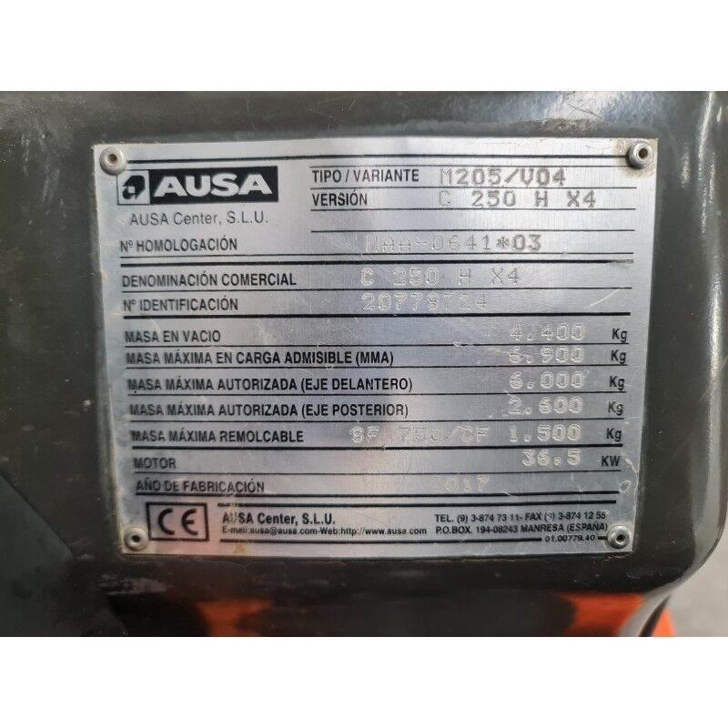 Ausa C250H Apvidus autokrāvējs