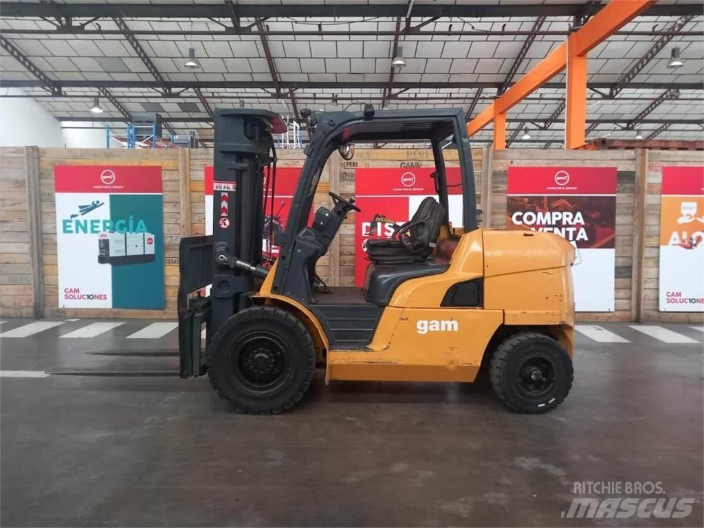 CAT DP45NTD Tehnika ar dīzeļa dzinēju