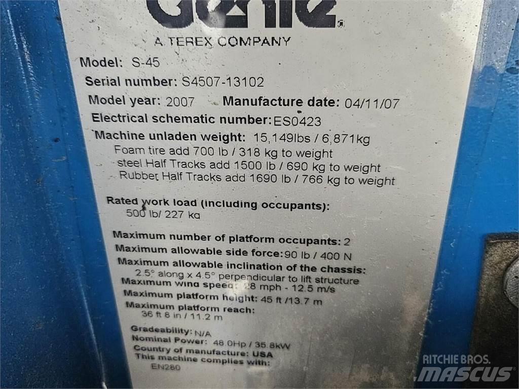 Genie S-45 Teleskopiskie pacēlāji