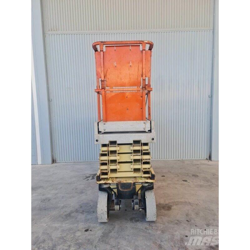 JLG 2630 ES Šķerveida pacēlāji