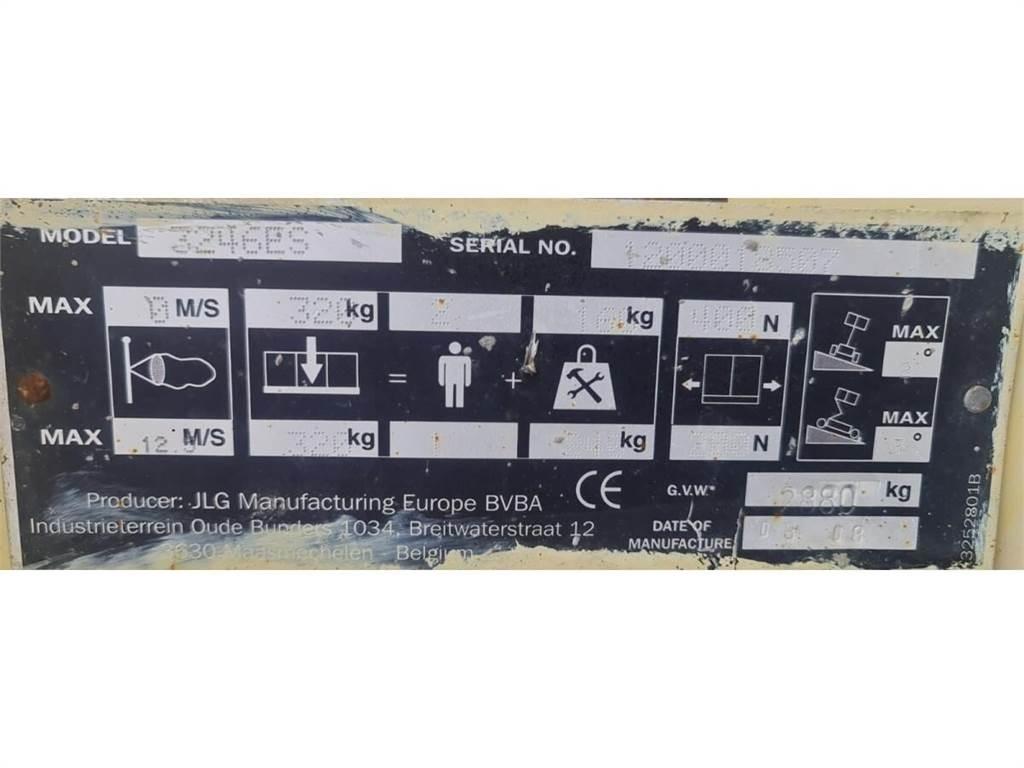 JLG 3246ES Šķerveida pacēlāji