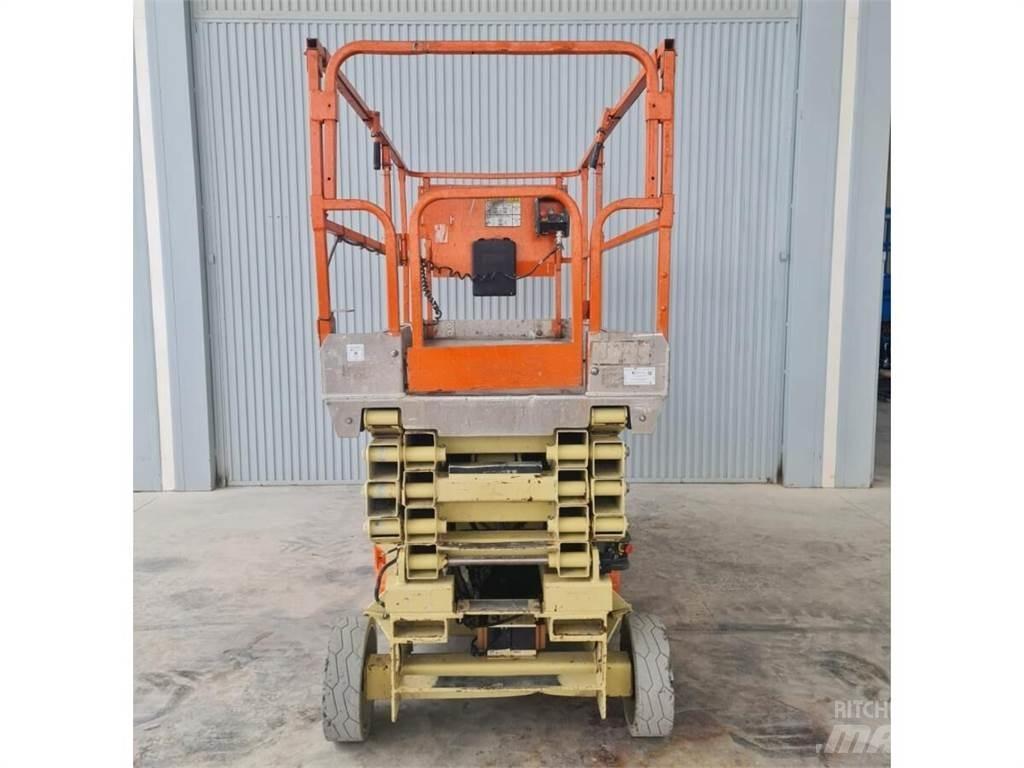 JLG 3246ES Šķerveida pacēlāji