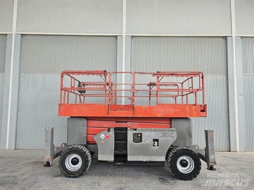 JLG 4394RT Šķerveida pacēlāji
