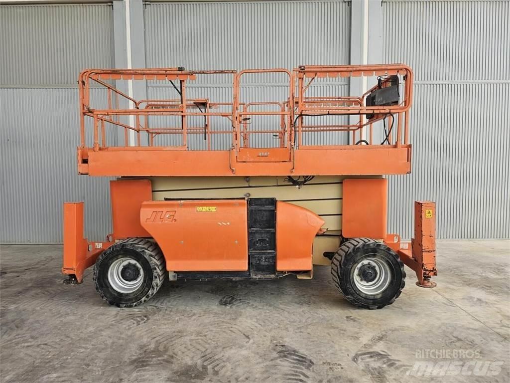 JLG 4394RT Šķerveida pacēlāji