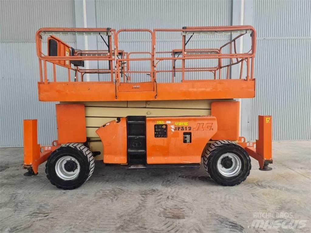 JLG 4394RT Šķerveida pacēlāji