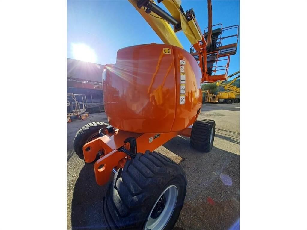 JLG 450AJ Strēles pacēlāji