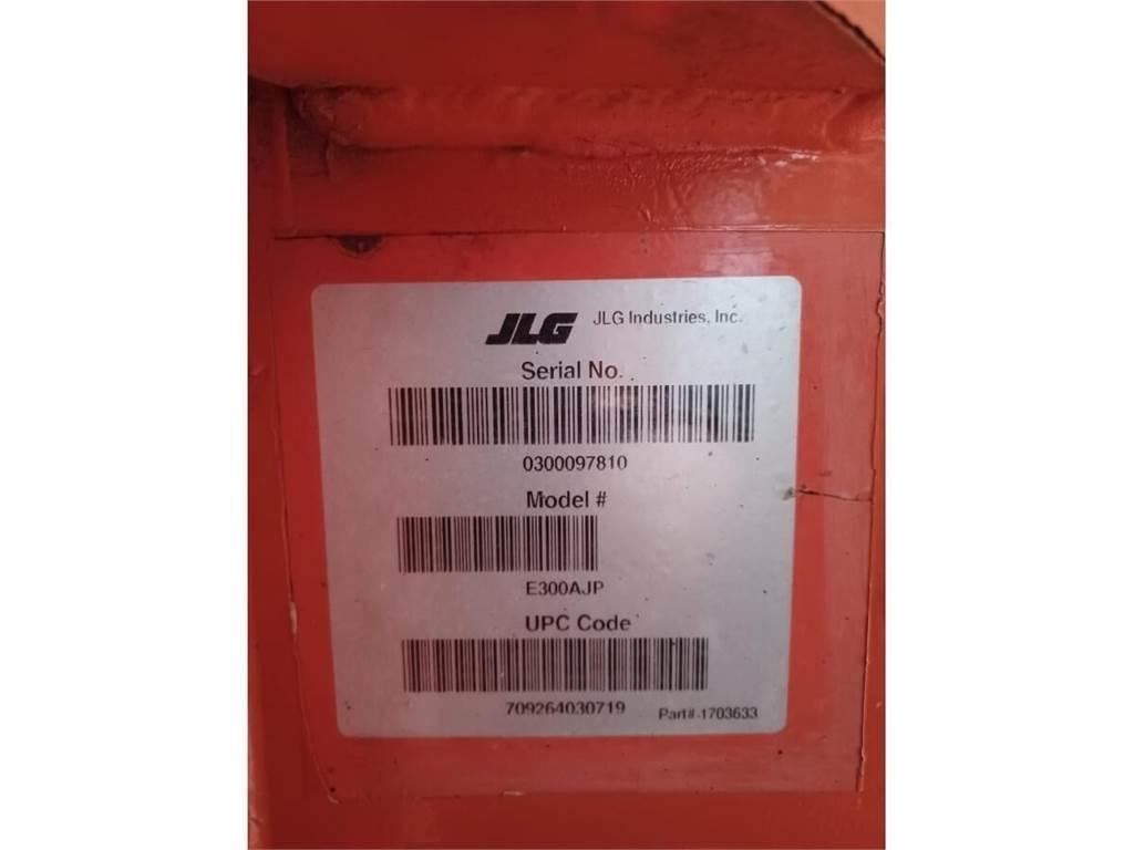 JLG E300AJP Strēles pacēlāji
