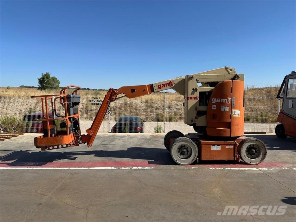 JLG E300AJP Strēles pacēlāji