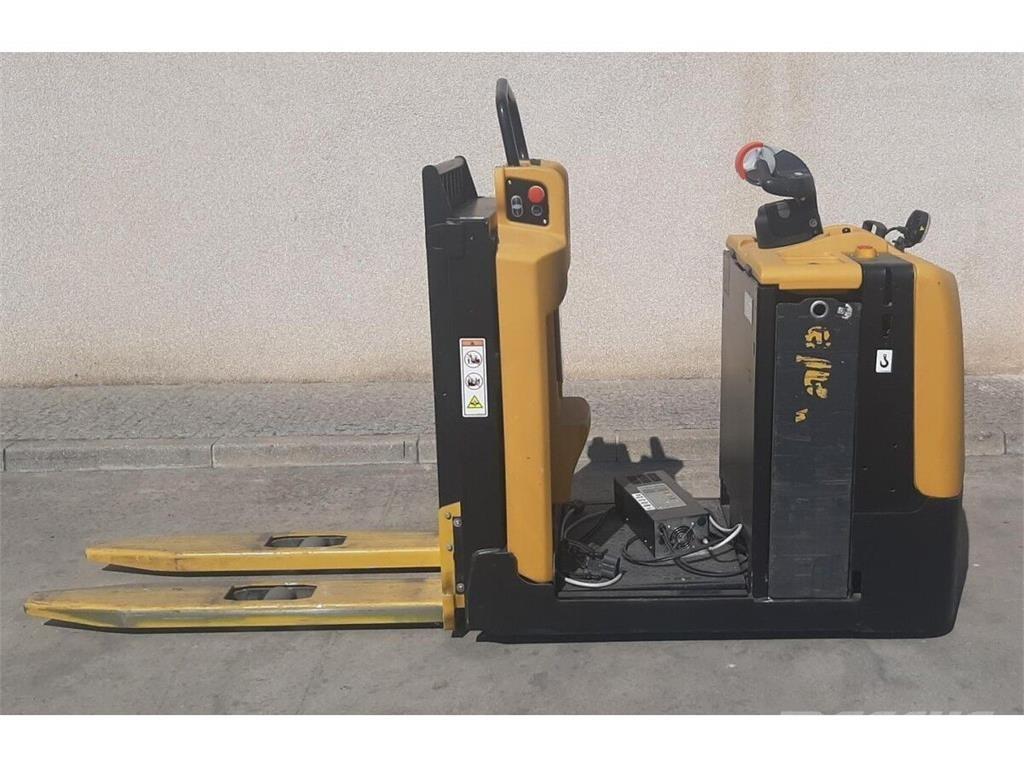 Yale MO10L Iekraušanas tehnika- Citi
