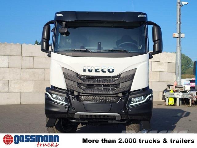 Iveco T-Way 360 6x6 Treileri ar āķi