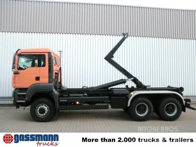 MAN TGA 26.310 6X6 BB Treileri ar āķi