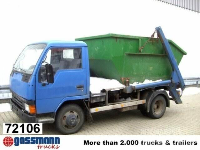 Mitsubishi Canter 4x2 Kabeļu pacēlājs nomontējamām kravas mašīnām