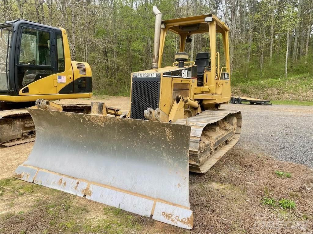 CAT D5C XL Kāpurķēžu buldozeri